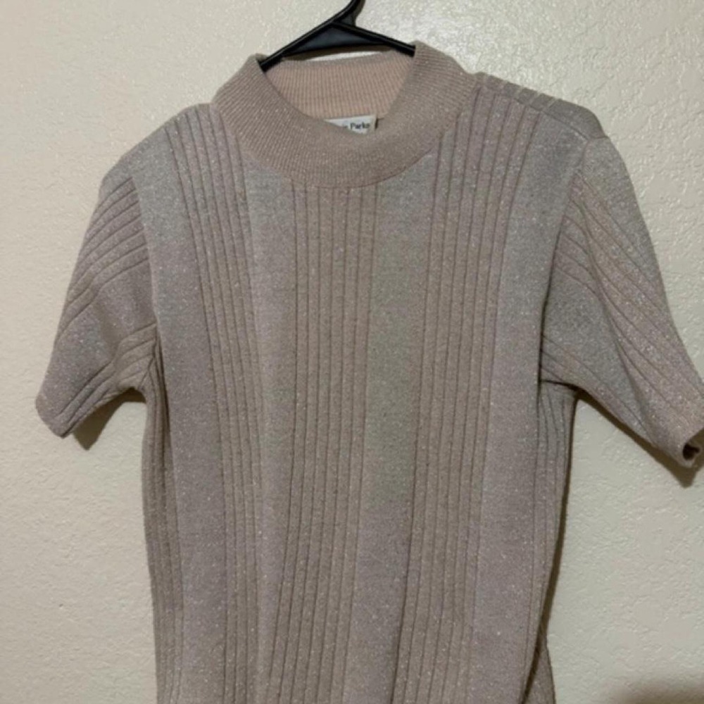 Stephanie Parks beige ribbed knit acrylic & polyester sweater in a PL